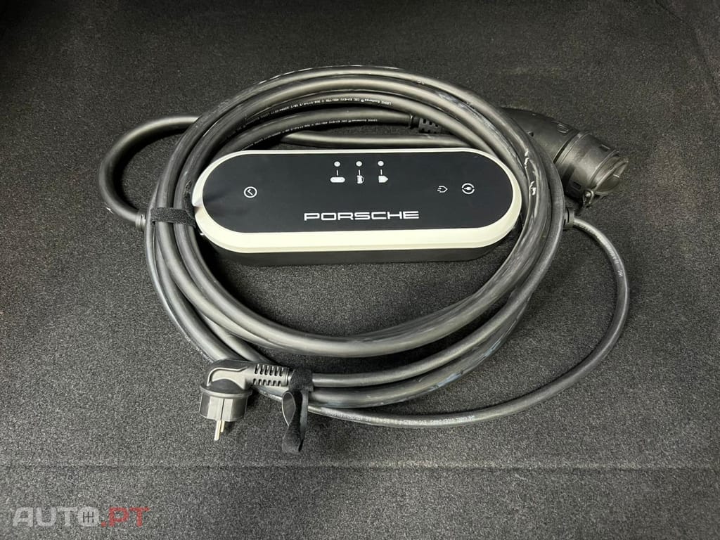 Porsche Taycan 4S