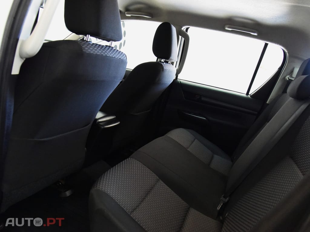Toyota Hilux 2.4 D-4D 4WD Challenge