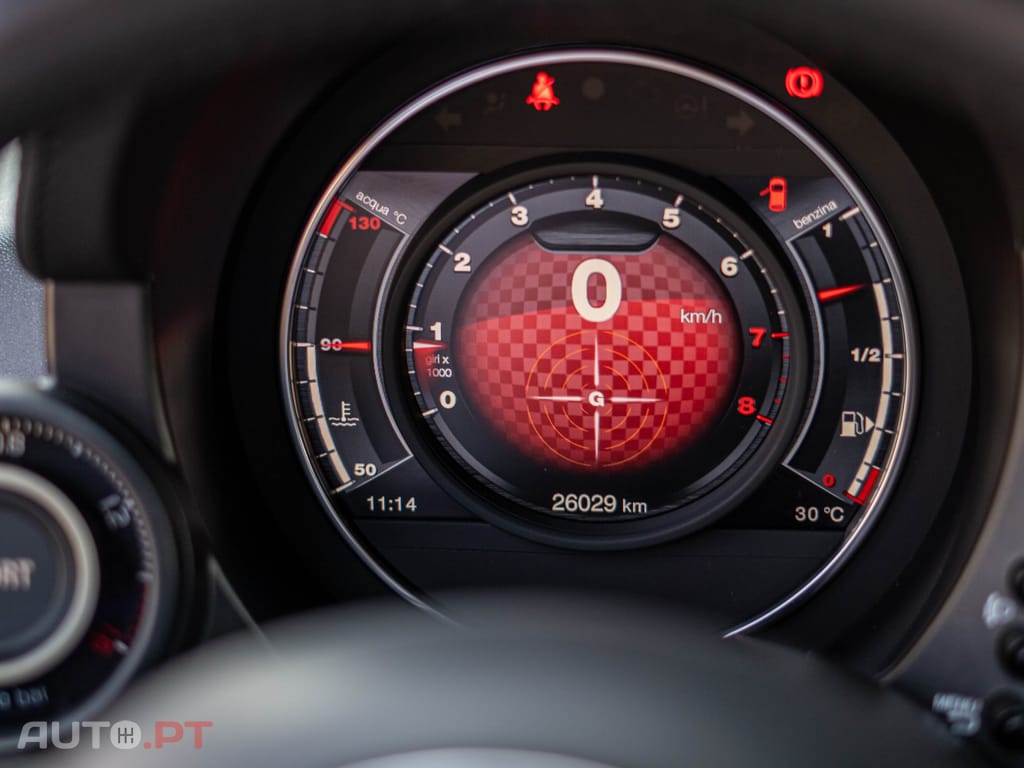 Abarth 595C 1.4 T-Jet Scorpioneoro