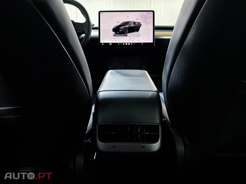 Tesla Model Y Long Range Dual Motor AWD