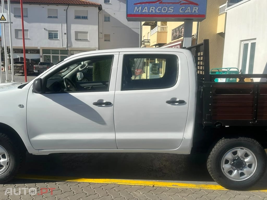 Toyota Hilux 2.5 D-4D 4WD CD AC