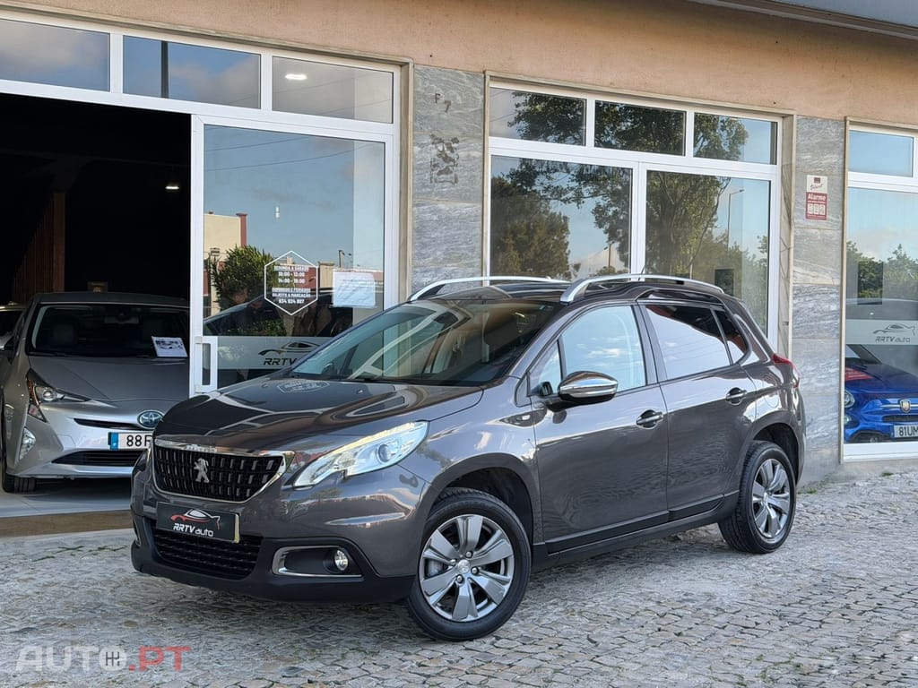 Peugeot 2008 1.2 PureTech Style
