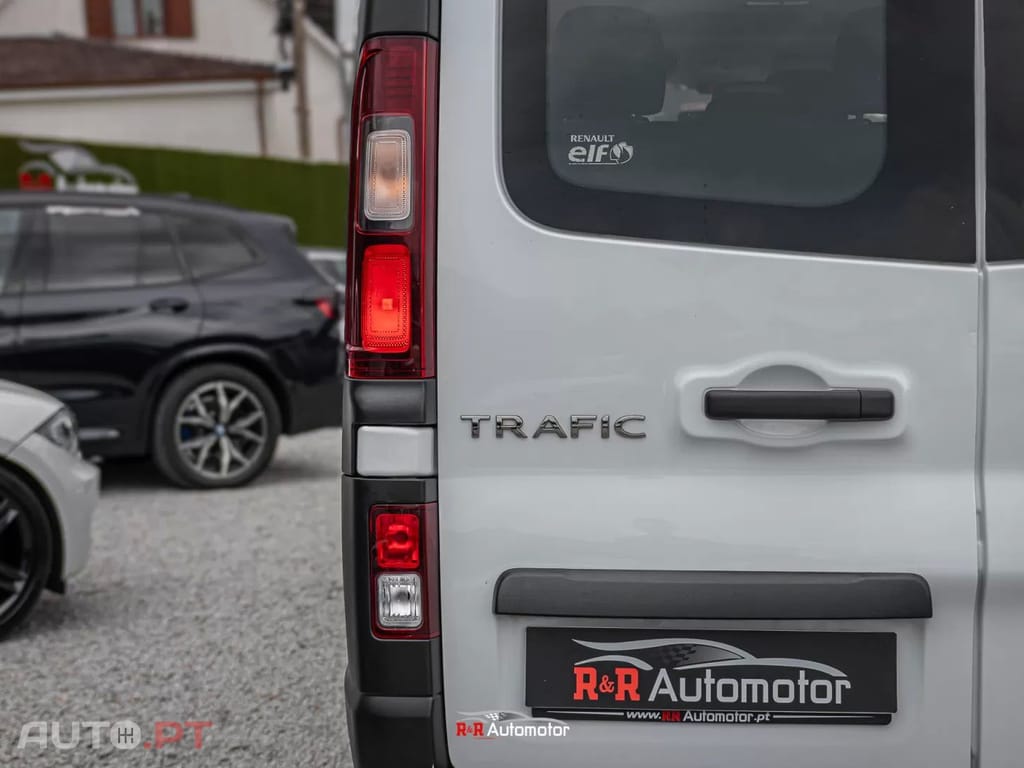 Renault Trafic 1.6dCi L1H1 9 Lugares NACIONAL