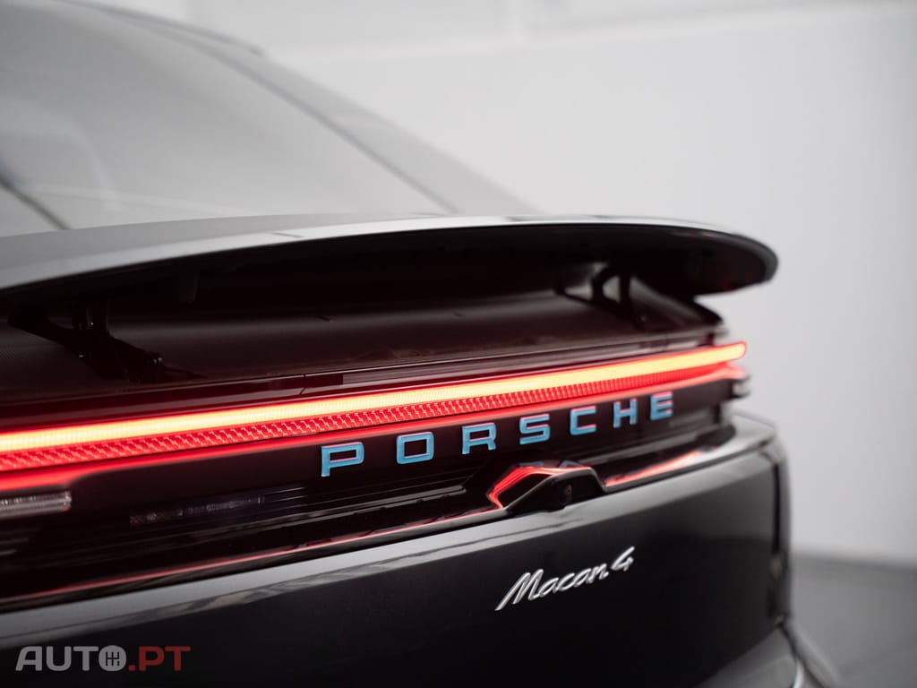 Porsche Macan Electric 4
