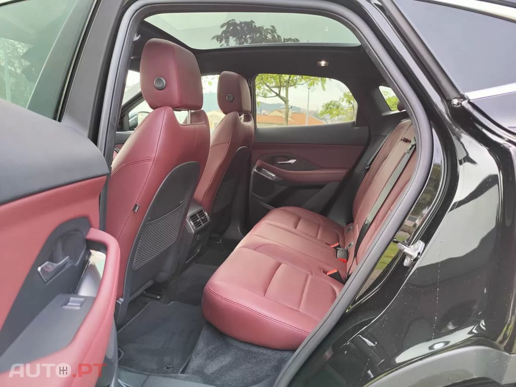 Jaguar E-Pace 1.5 P300e R-Dynamic S AWD Aut.