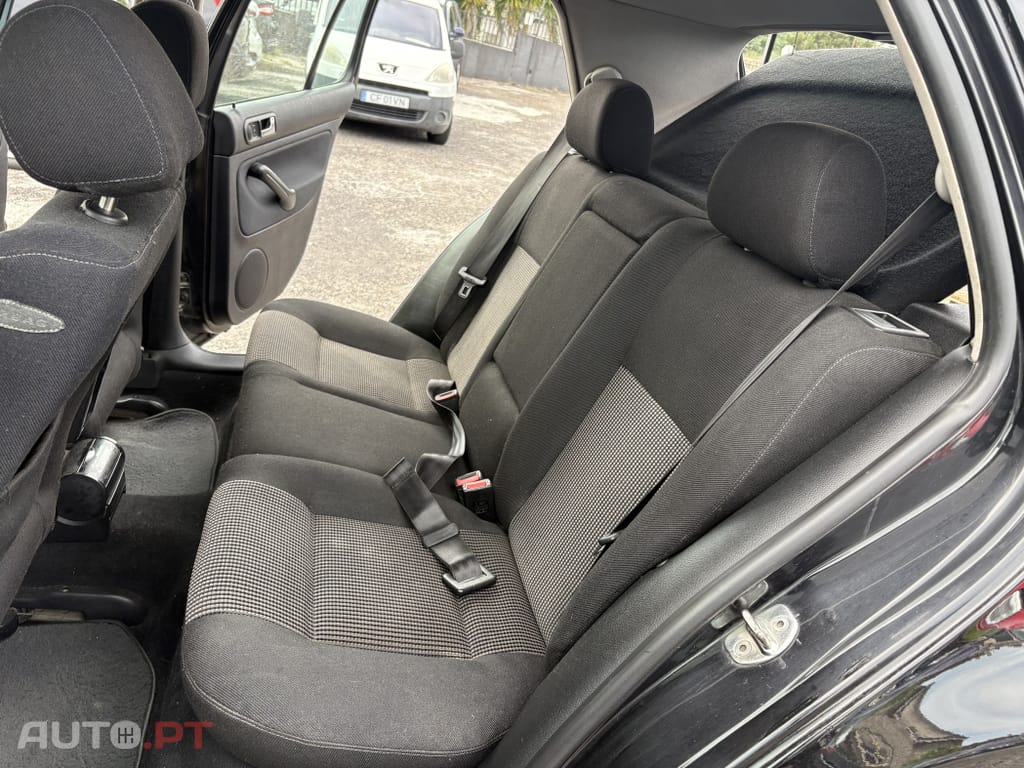 Volkswagen Golf 1.9 TDi Highline
