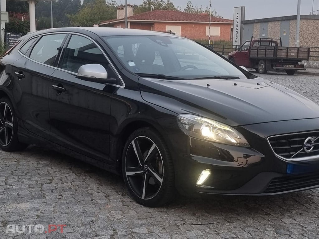 Volvo V40 D2