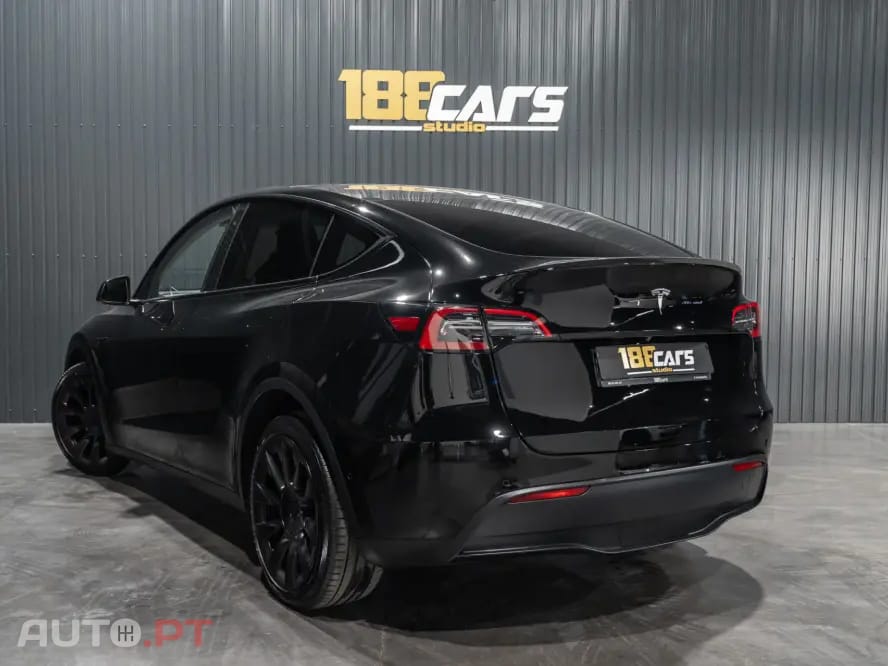 Tesla Model Y Long Range Dual Motor AWD