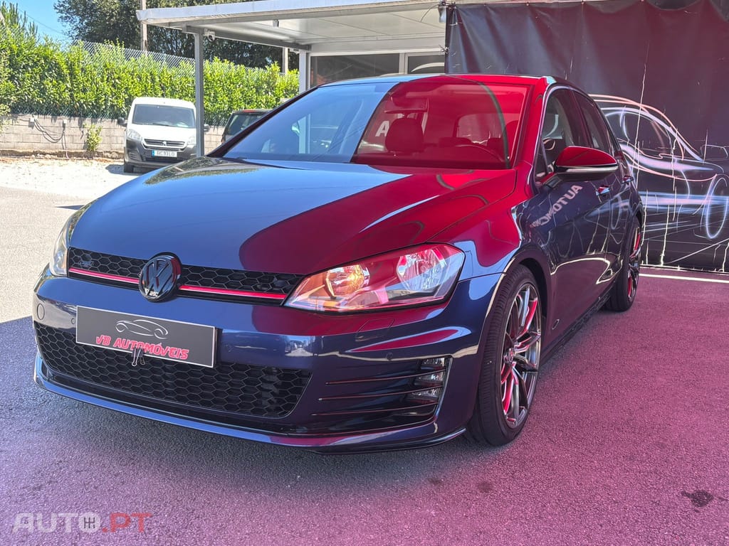 Volkswagen Golf 1.6 TDi BlueMotion Confortline