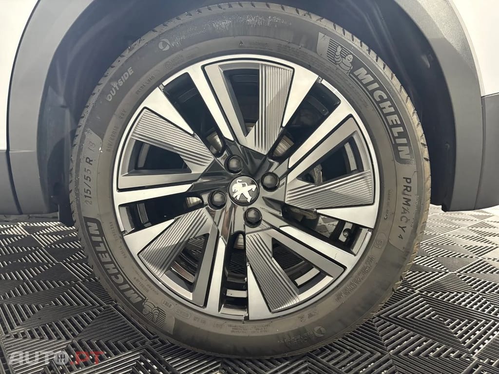 Peugeot E-2008 50 kWh GT