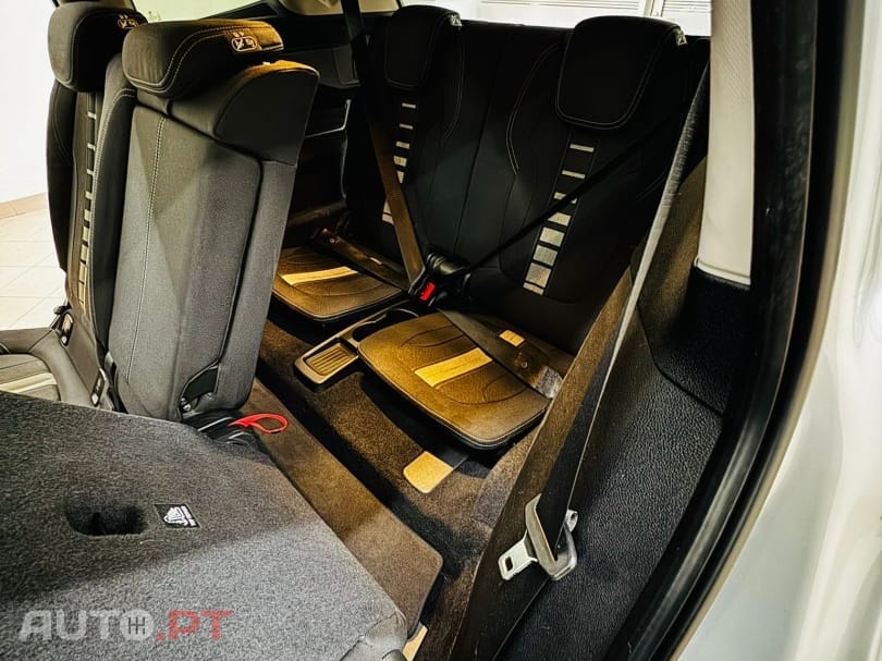 BMW 216 d 7L Line Sport