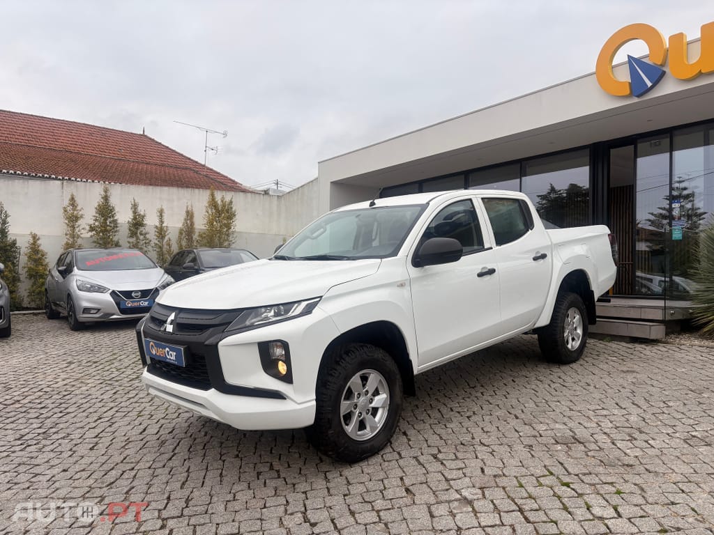 Mitsubishi L200 2.3 DI-D CD Invite Strakar Look 4WD