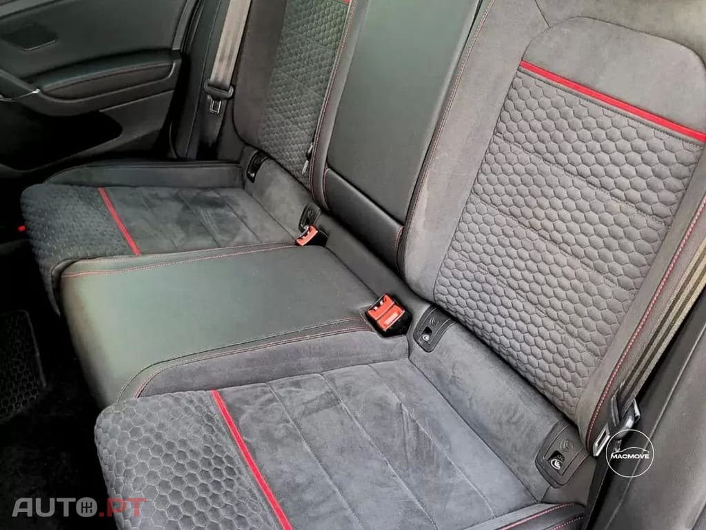 Volkswagen Golf 2.0 TSI GTI Performance