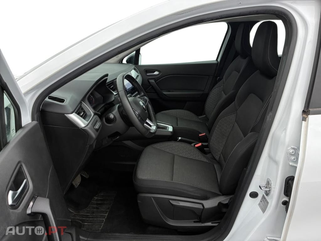 Renault Captur 1.6 E-Tech Business