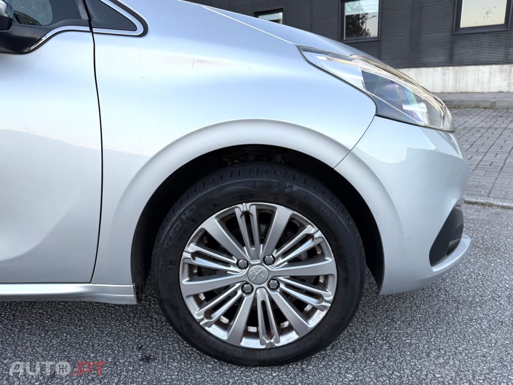 Peugeot 208 1.2 PureTech Allure