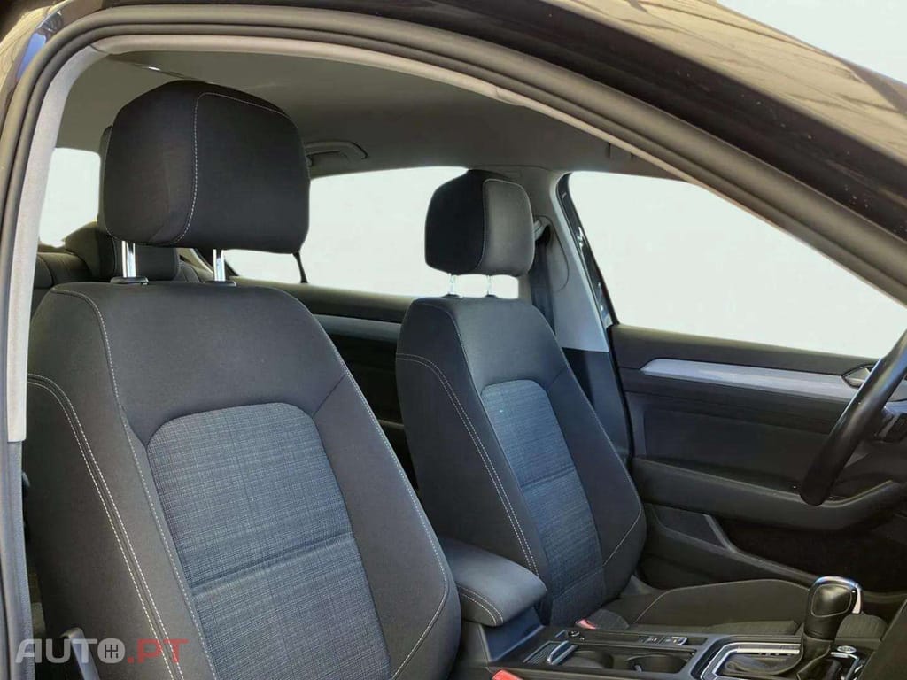 Volkswagen Passat 1.6 TDI Business DSG
