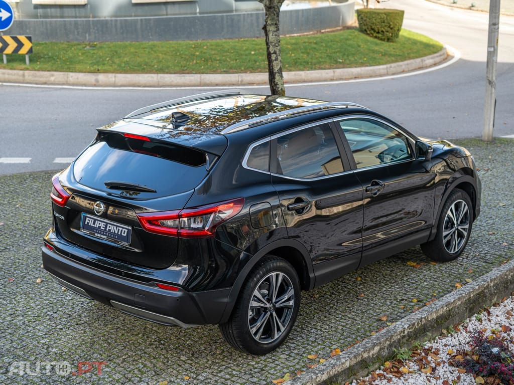 Nissan Qashqai 1.2 DIG-T N-Connecta 18