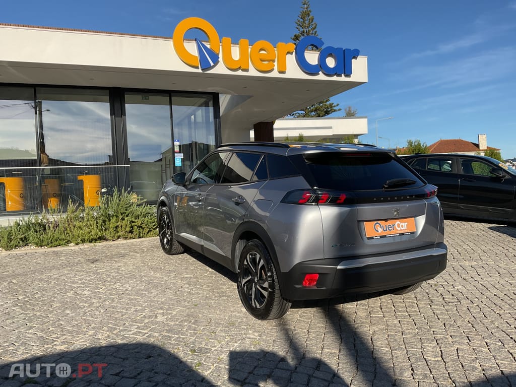 Peugeot E-2008 50 kWh Allure Pack