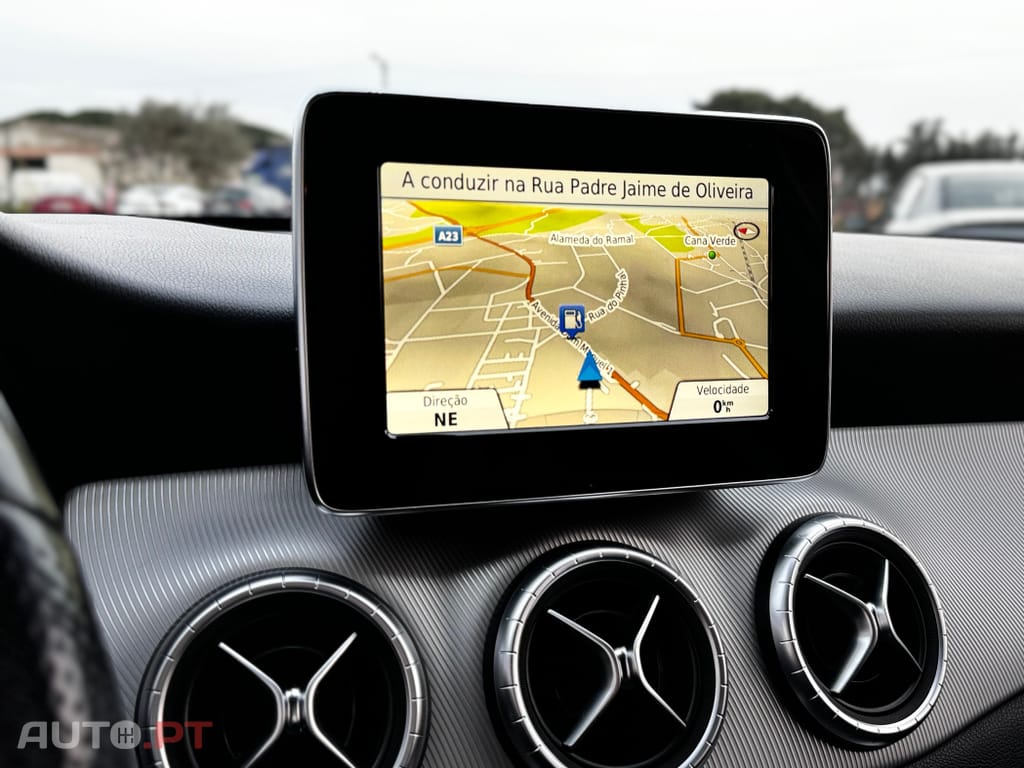 Mercedes-Benz CLA 180 d 7G-DCT Urban