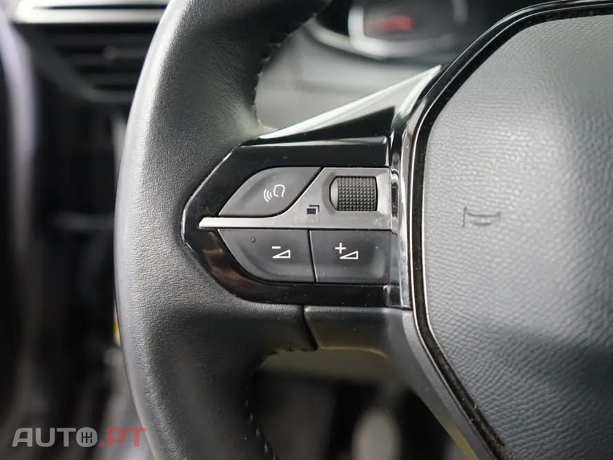 Peugeot 2008 PureTech 100 Style