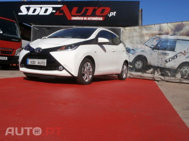 Toyota Aygo 1.0 X-Play+X-Touch