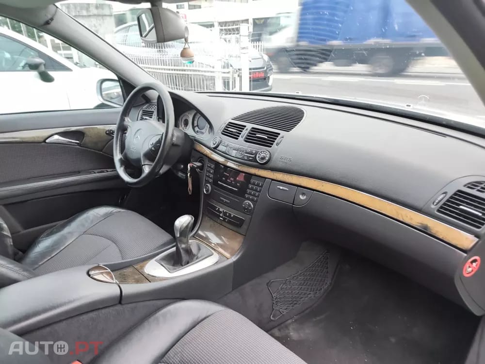 Mercedes-Benz E 220 CDi Avantgard