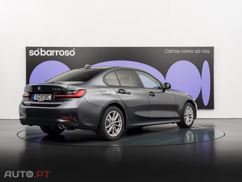 BMW 330 e Auto