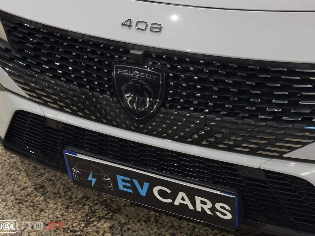 Peugeot E-408 210 GT
