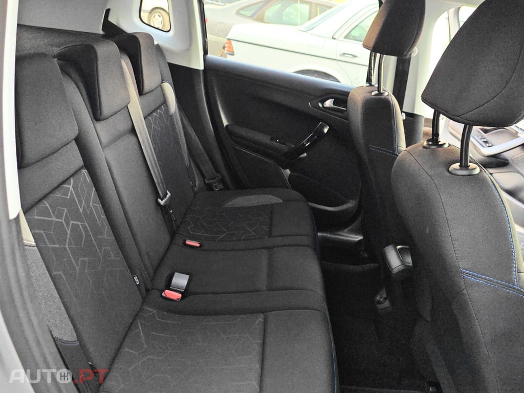 Peugeot 2008 1.2 PureTech Style