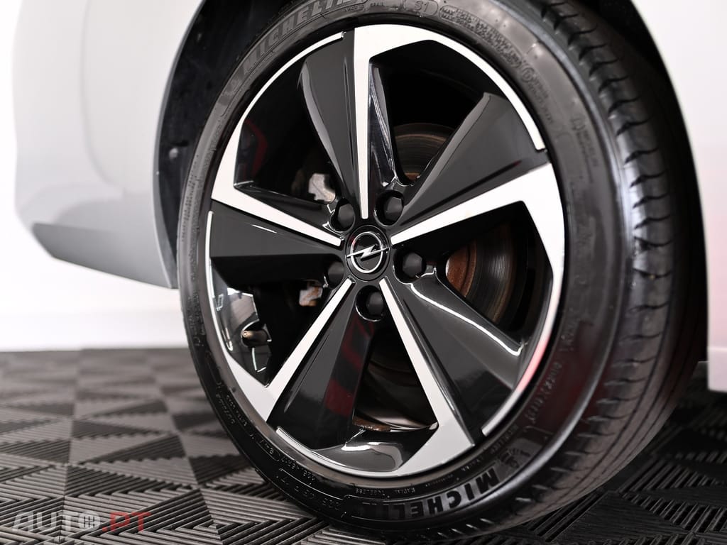 Opel Astra Sports Tourer 1.2 T GS Line