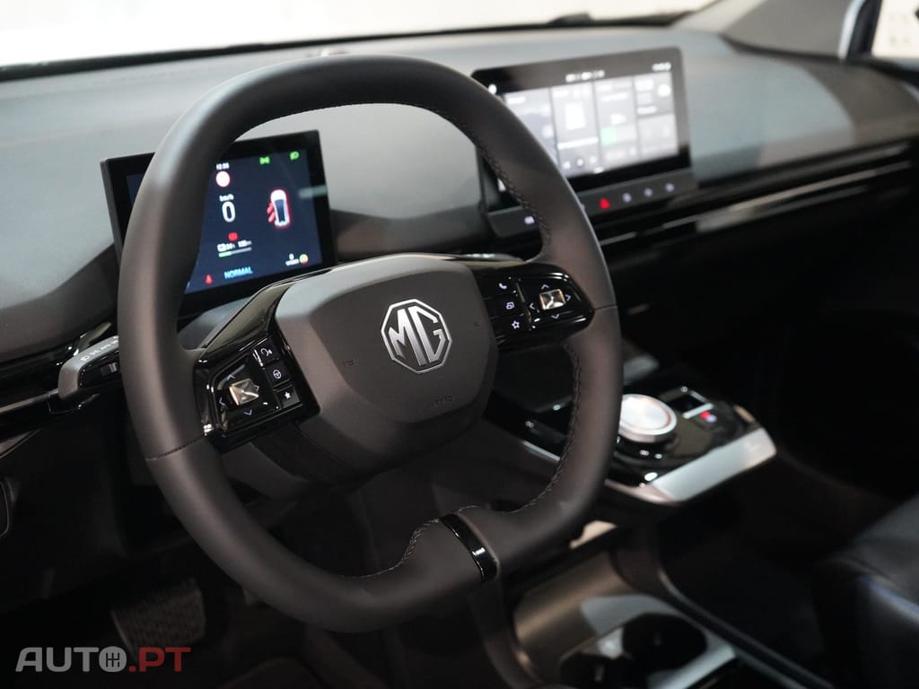 MG MG4 64 kWh Luxury