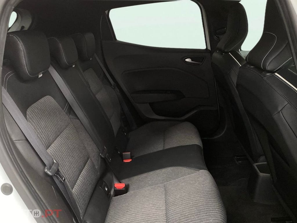 Renault Clio 1.6 E-Tech Exclusive