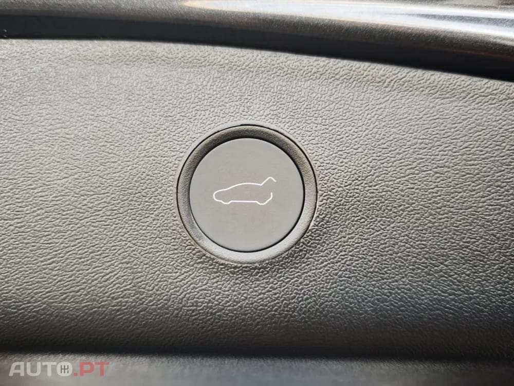 Tesla Model 3 Standard Range Plus RWD