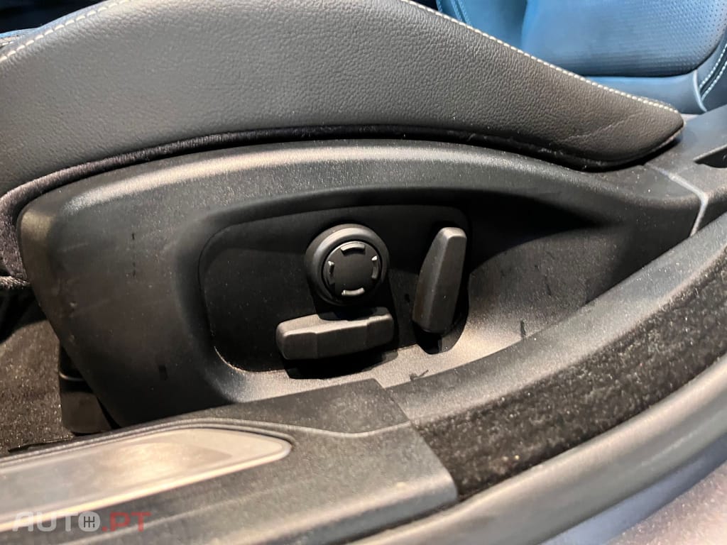 Jaguar XE 2.0D R-SPORT 180CV 