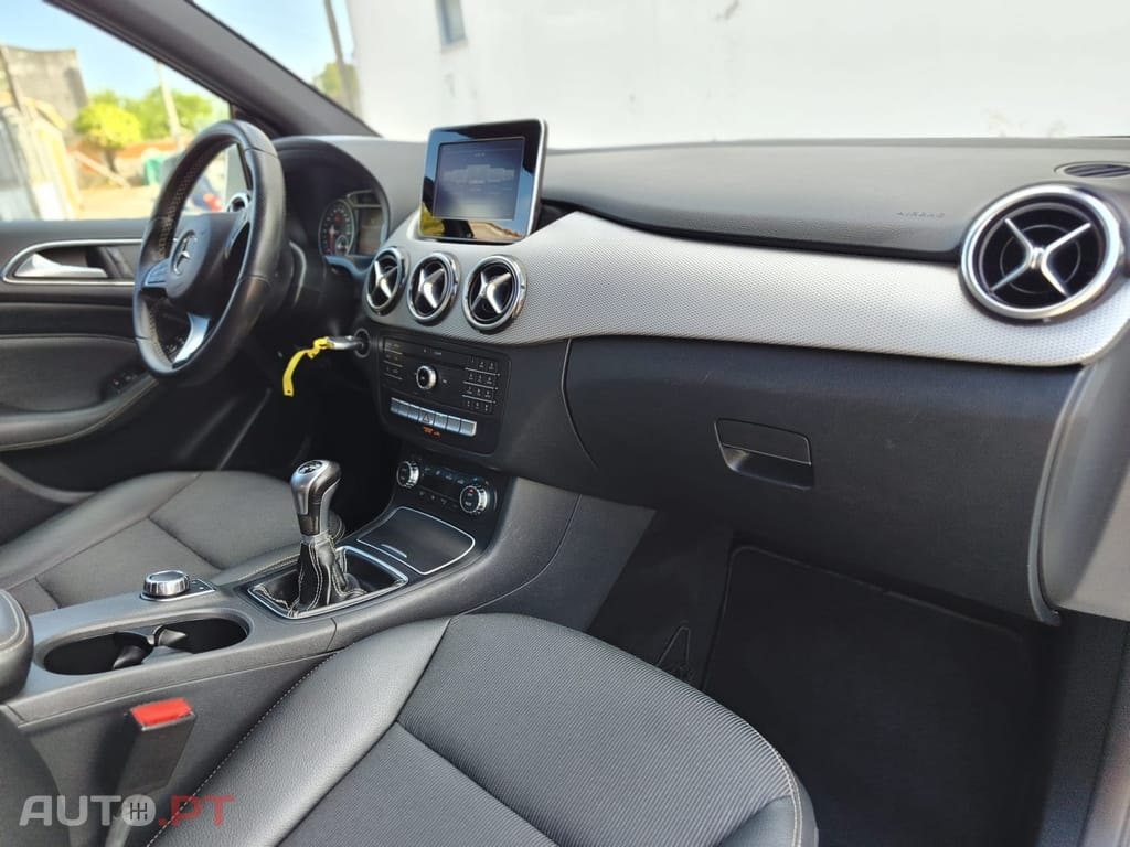 Mercedes-Benz B 180 D Avangard