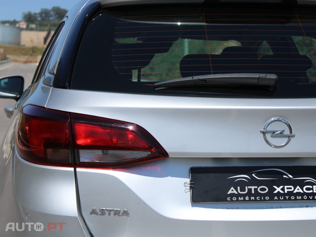 Opel Astra Sports Tourer 1.5 D S&S Business Edition