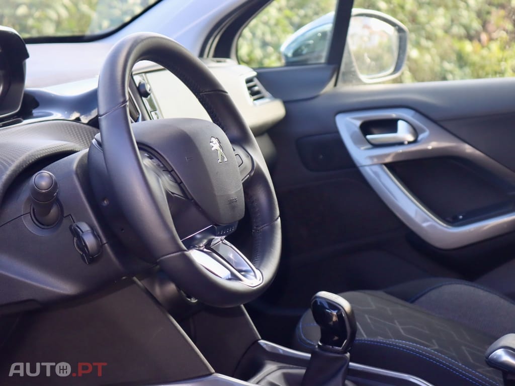 Peugeot 2008 1.2 PureTech Style