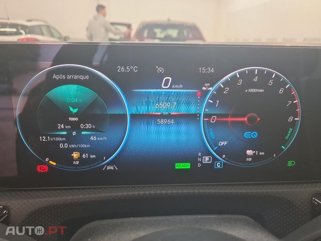 Mercedes-Benz A 250 e AMG Line