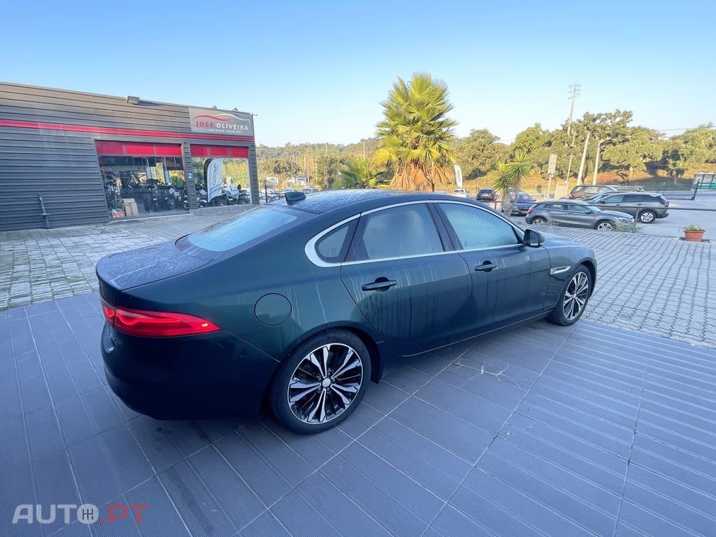 Jaguar XF 2.0 D Prestige Aut.