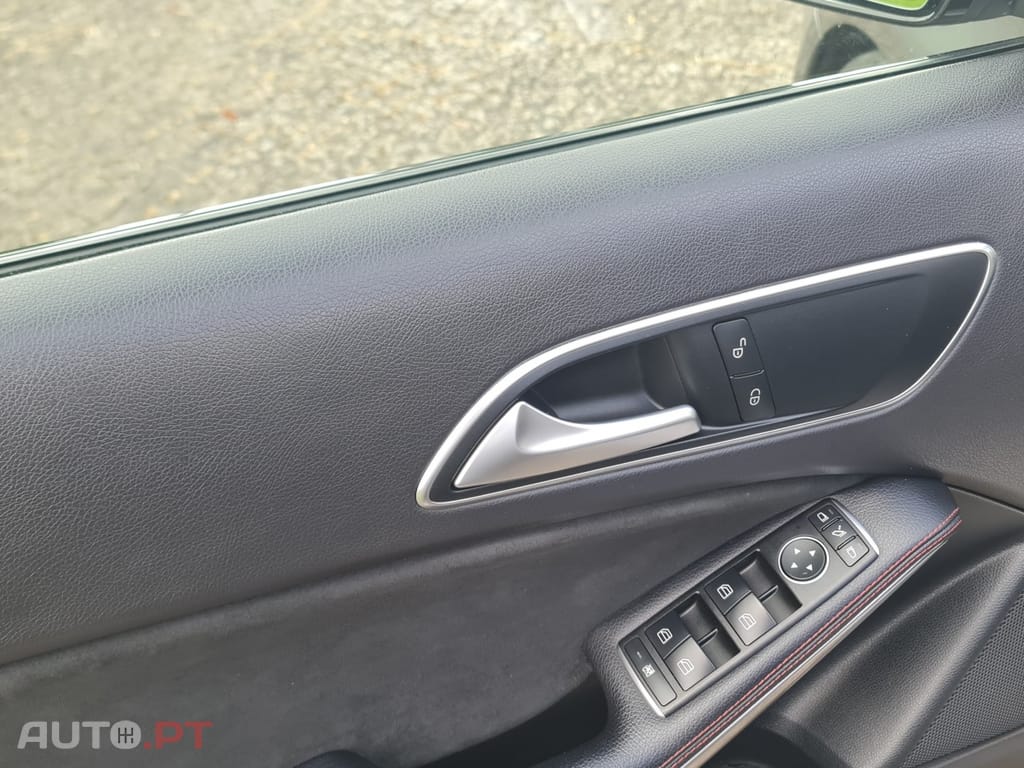Mercedes-Benz A 180 d AMG Line
