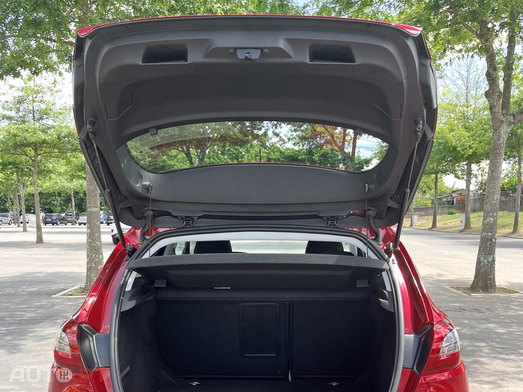 Peugeot 308 1.2 PureTech Allure EAT8