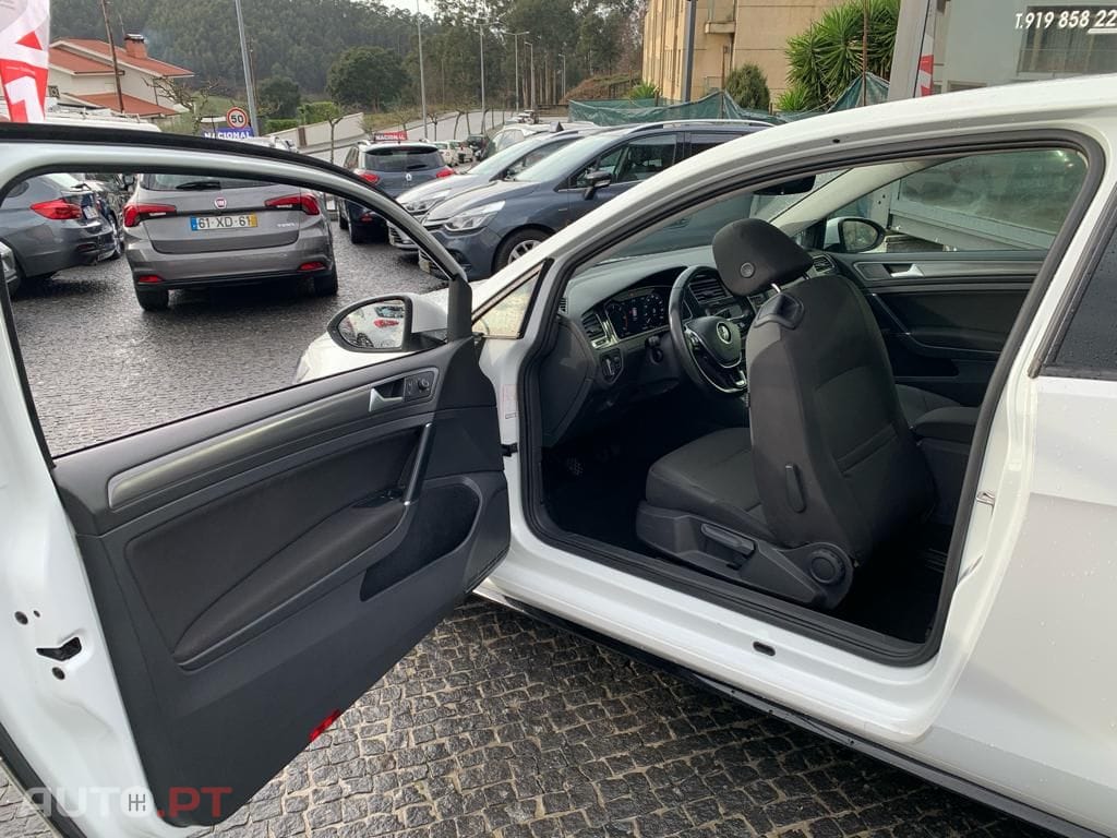 Volkswagen Golf 1.6 TDI R-Line