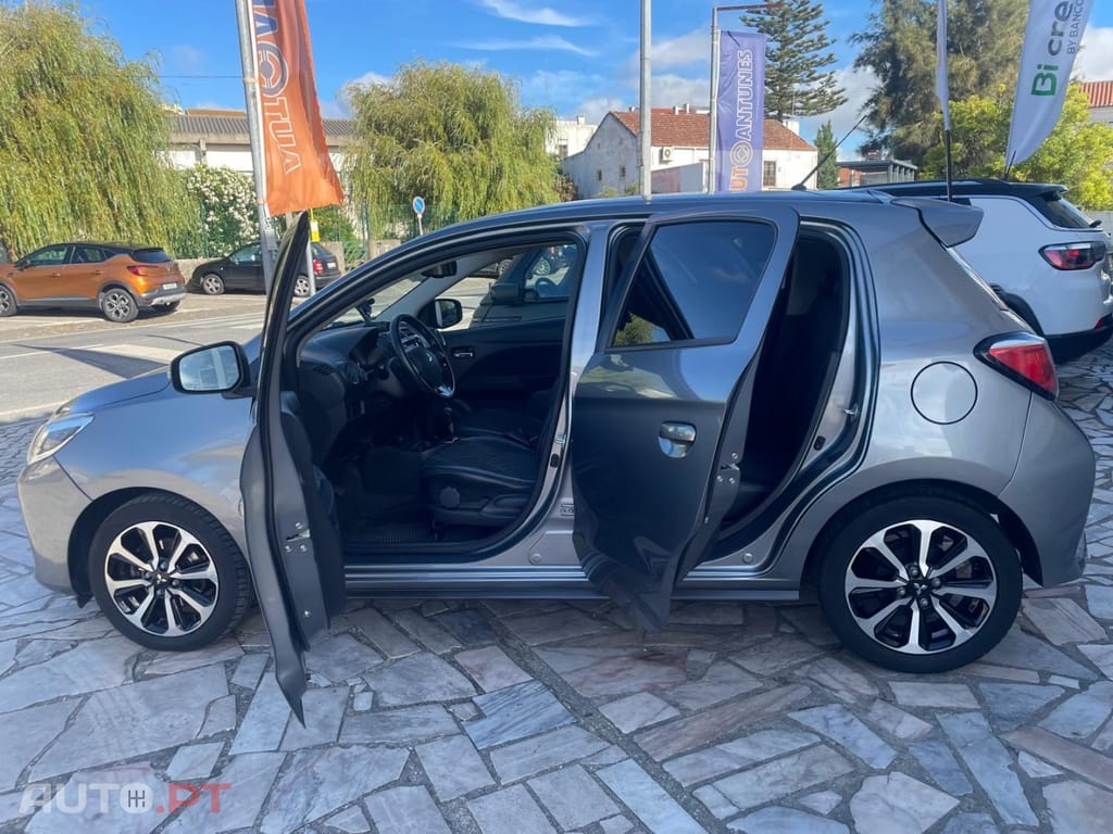 Mitsubishi Space Star 1.2 Intense CVT