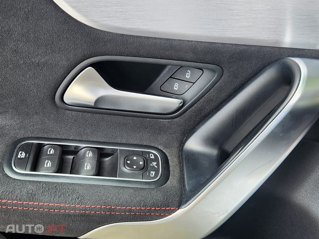 Mercedes-Benz A 180 d AMG Line