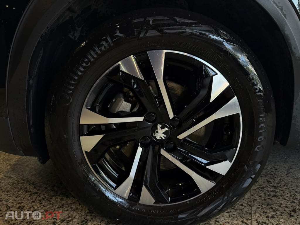 Peugeot E-208 50 kWh Allure Pack