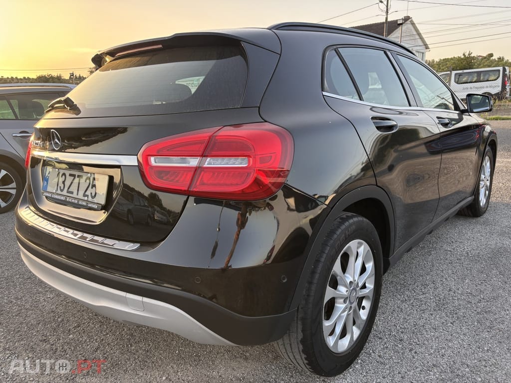 Mercedes-Benz GLA 220 d