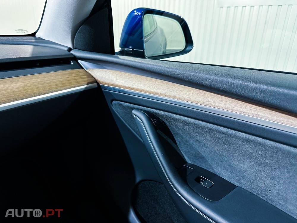 Tesla Model Y Long Range Dual Motor AWD