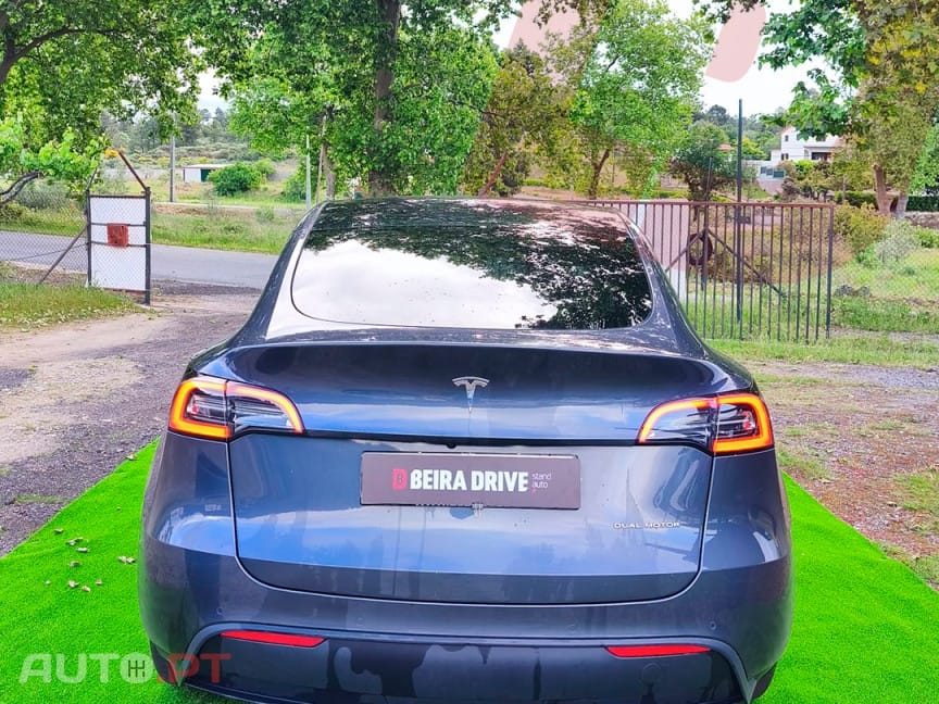 Tesla Model Y Long-Range RWD