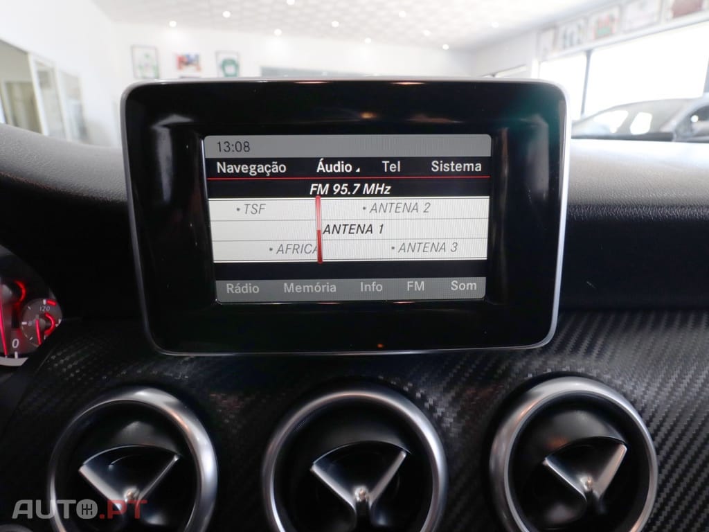 Mercedes-Benz A 180 d AMG Line