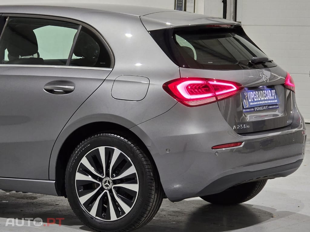 Mercedes-Benz A 250 e 8G-DCT Progressive